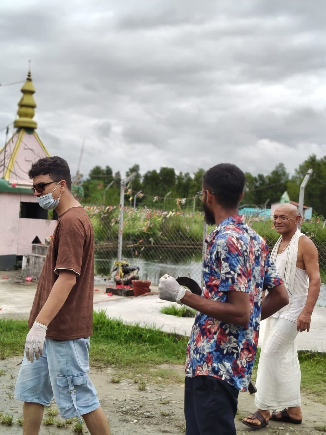 मन्दिर समुदायसँग भेटघाट