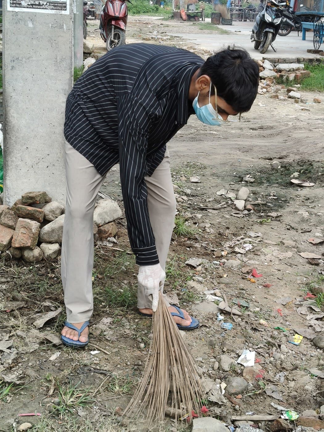 Sweeping along the shopfronts